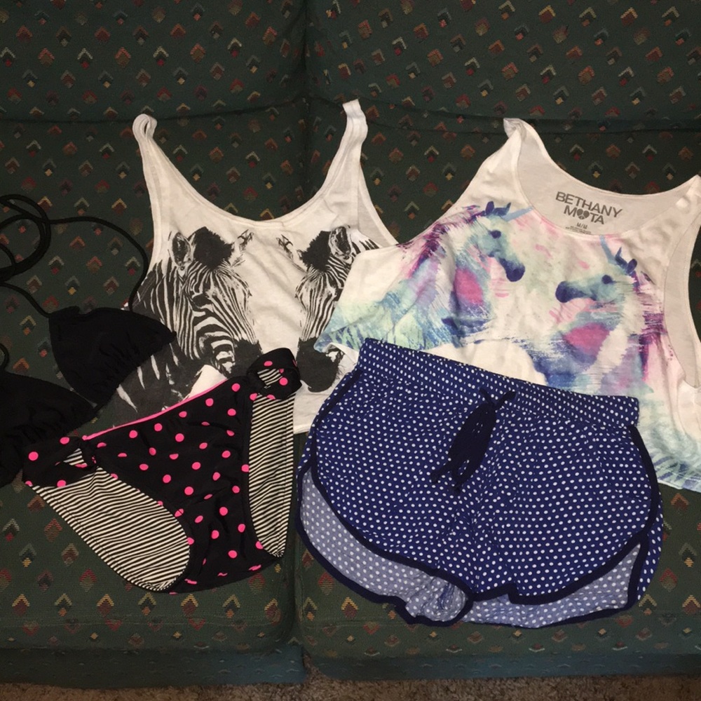 2 tanks, 1 pair of shorts and bikini sm/med